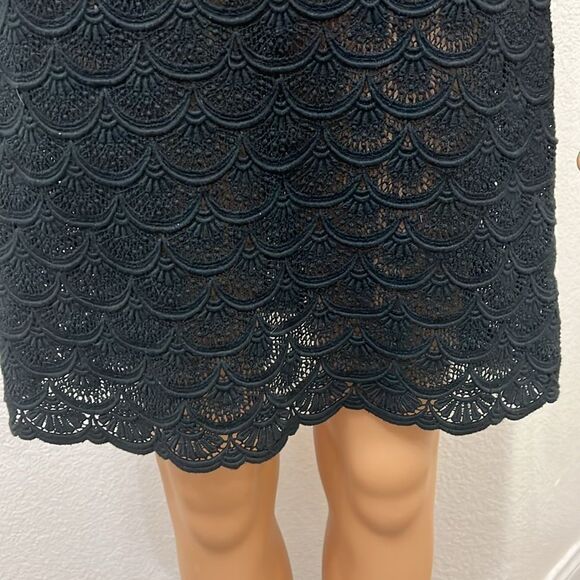 ECI Black Sheath Mini Dress Sz 6 Bell Sleeve Scallop Crotchet Ribbon Accent - Picture 6 of 11